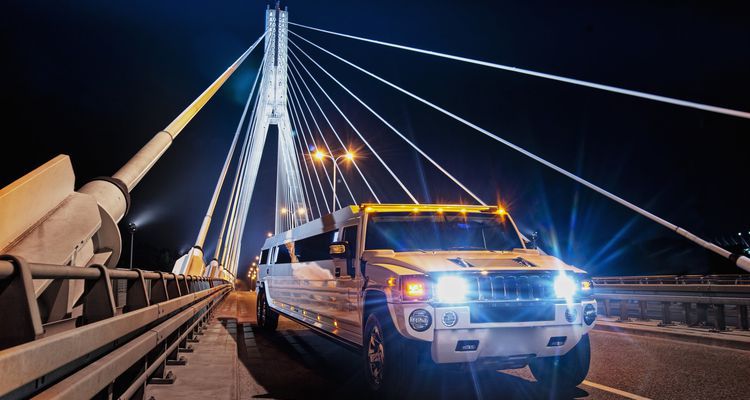 hummer-limousine-in-warsaw