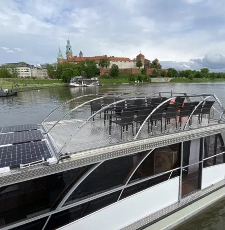 Krakow VIP STRIP BOOZE CRUISE