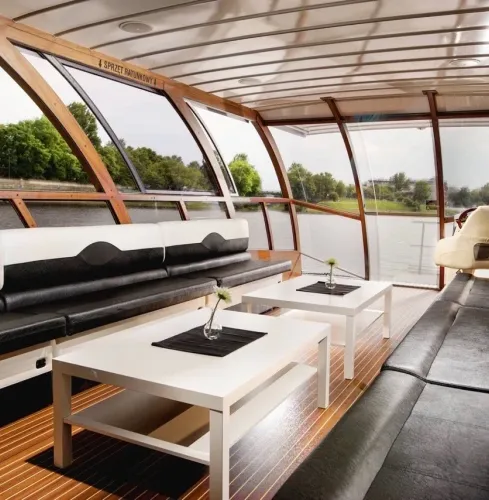 Krakow PARTY BOAT DINNER