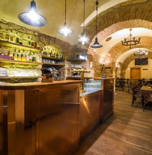 Prague ALL YOU CAN DRINK STRIP MEAL