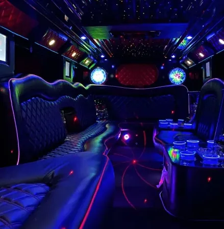Prague STRIP HUMMER LIMO + CLUB