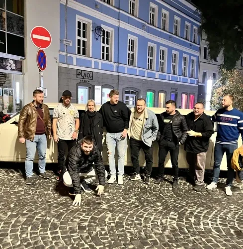 Bratislava STRIP LIMO AIRPORT TRANSFER