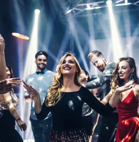 Budapest DINNER + LIMO RIDE + CLUB NIGHT