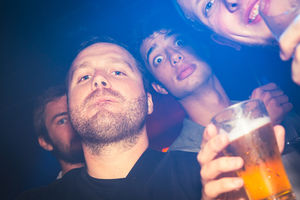 pub-crawl-amsterdam13