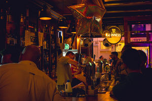 pub-crawl-amsterdam2