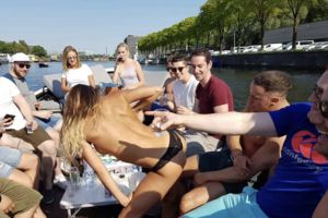 private_all_you_can_drink_booze_cruise_2_amsterdam